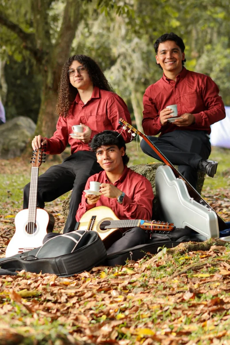 Imagen oficial de Pere Tintico Trío (Colombia), trío típico en Bogotá